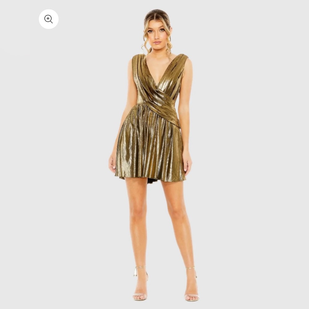 Sz 8 Ieena for Mac Duggal Cowl Detail A Line Mini Dress